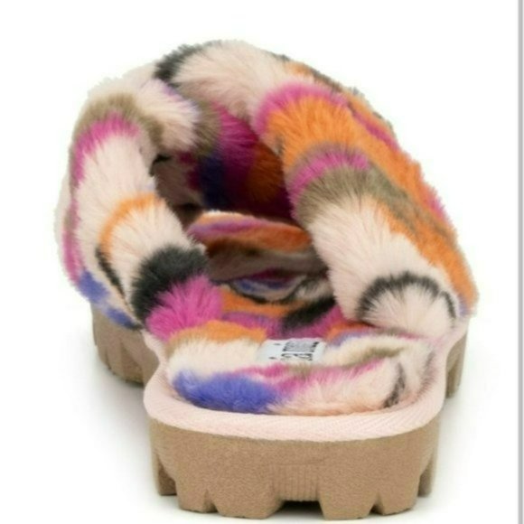 Olivia Miller Belvedere Furry Slide Sandals -8 - Picture 3 of 7